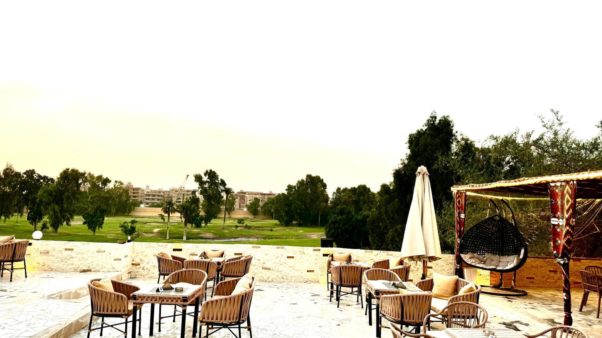 Golf Pyramids View Hotell Kafret el-Gabal Exteriör bild