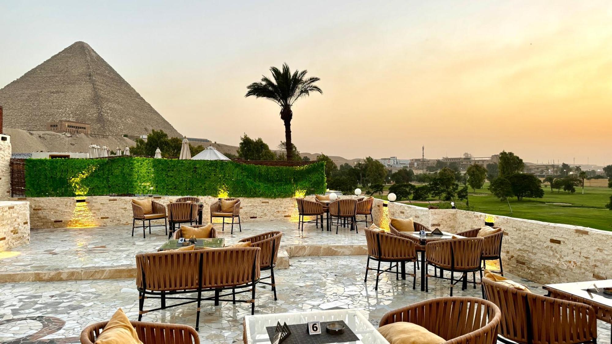 Golf Pyramids View Hotell Kafret el-Gabal Exteriör bild