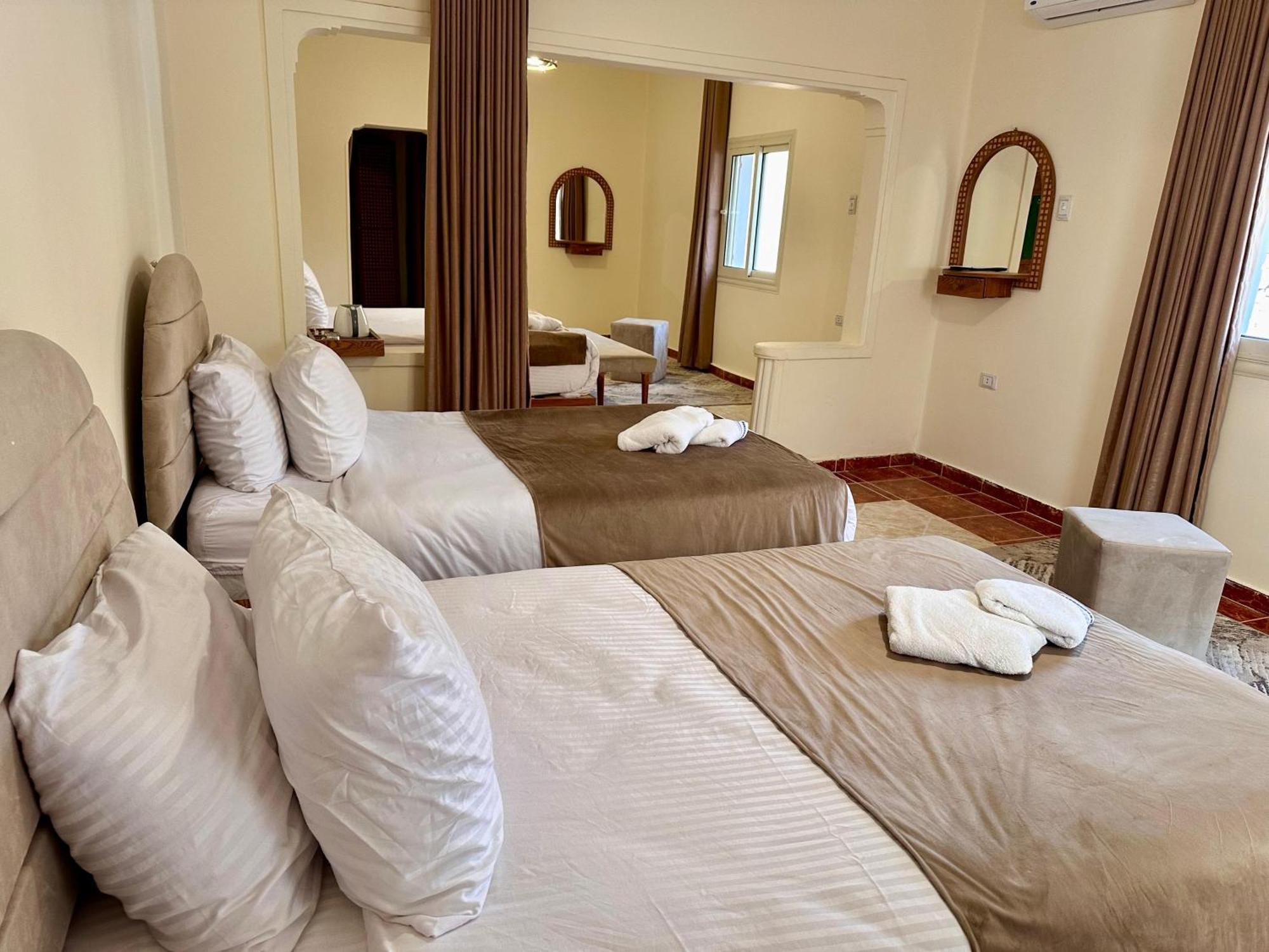 Golf Pyramids View Hotell Kafret el-Gabal Exteriör bild