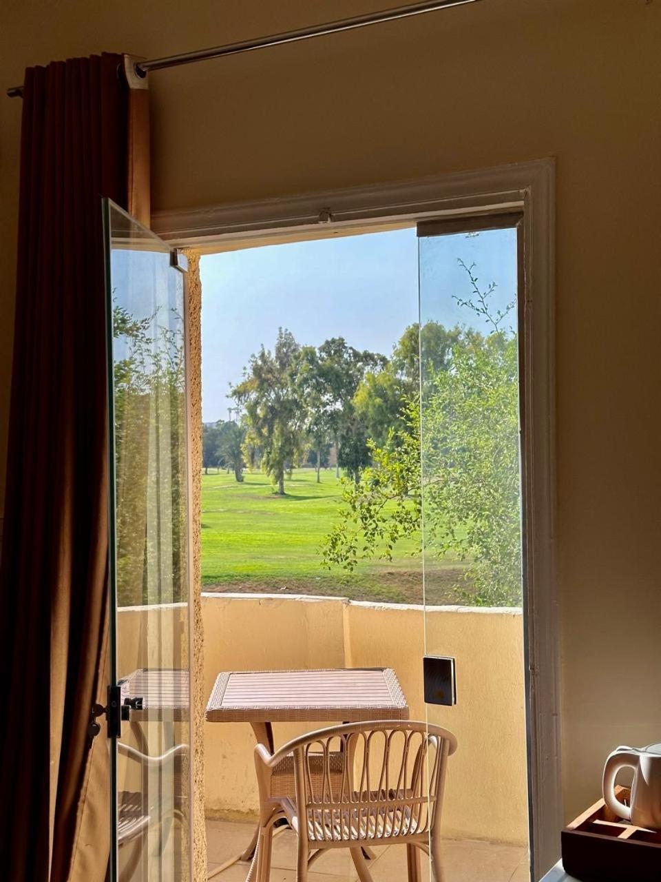 Golf Pyramids View Hotell Kafret el-Gabal Exteriör bild